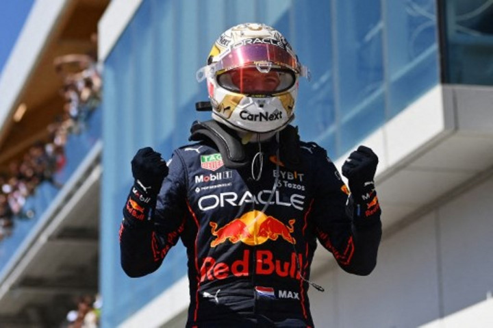 Cerita Verstappen Bersaing dengan Carlos Sainz di GP Kanada