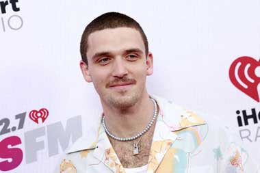 Lauv Kena Gangguan Eksistensial saat Tulis Album Kedua