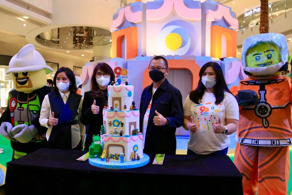 Mulai 17 Juni hingga 17 Juli 2022, Lego akan menyapa langsung para penggemar dalam rangkaian Lego 90 Years of Play – Celebrate Come & Play (Foto:Dok)