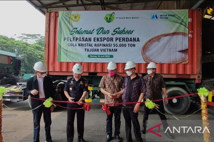 Bea Cukai Merak Lepas Ekspor Ribuan Ton Gula ke Vietnam