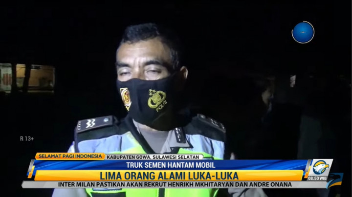 Truk Semen Hantam Mobil