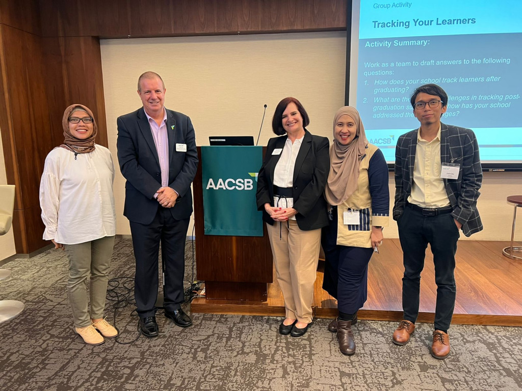 FEB UI mengirimkan delegasi ke Business Accreditation Seminar (BAS) yang diselenggarakan AACSB di Singapore Management University (SMU). DOK UI