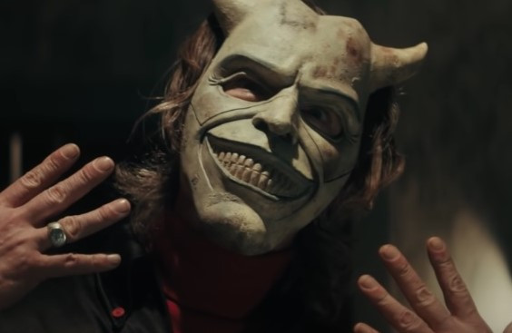 Ethan Hawke berperan sebagai penjahat dalam The Black Phone. Foto: Collider?