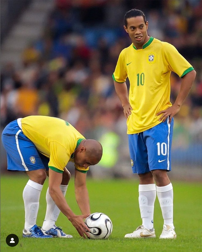 Berseragam Rans Nusantara FC,  Ronaldinho Main di Trofeo Lawan Arema dan Persik