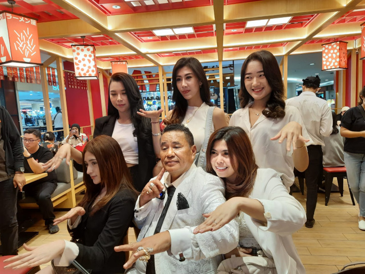 Hotman Paris Temukan Aspri Baru di Mal, Langsung Disuruh Lakukan Hal Ini