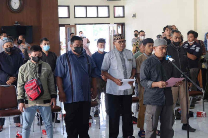 12 Pengikut Khilafatul Muslimin Majalengka Ikrar Setia ke NKRI dan Pancasila