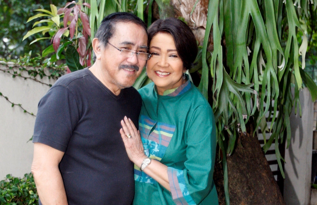 Mengenang Kemesraan Frans Tumbuan dan Rima Melati: Partner dalam Segala