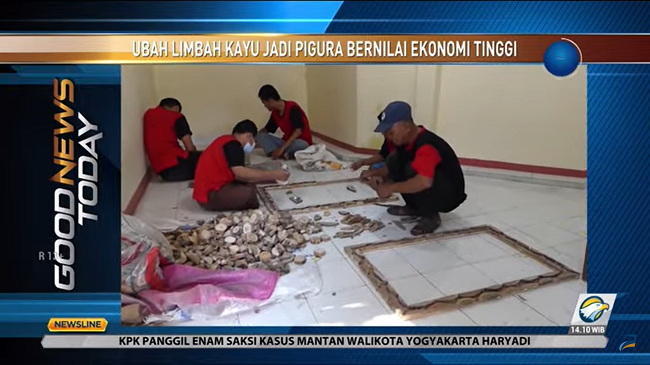 Ubah Limbah Kayu Jadi Pigura Bernilai Ekonomi Tinggi