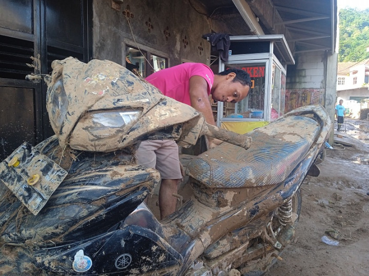 Warga Leuwiliang Bogor Pasrah Harta Habis Tersapu Banjir Bandang