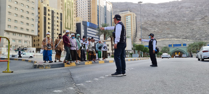 Tips dan Larangan Menyeberang bagi Jemaah Haji Indonesia di Tanah Suci