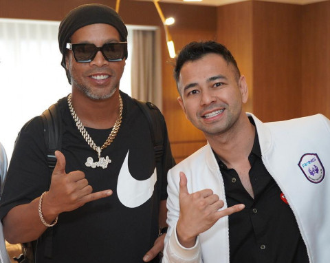 Raffi Ahmad Antusias Sambut Kedatangan Ronaldinho ke Indonesia