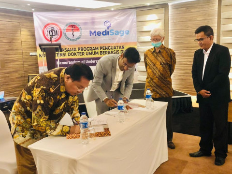 Perkuat Kompetensi Dokter Indonesia, MediSage Gandeng PDUI