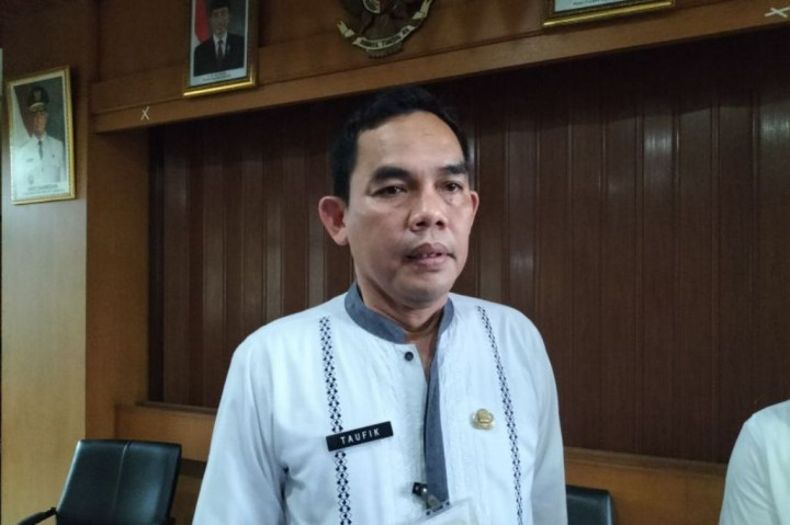 Pemkot Jakbar Bolehkan Warga Beri Makan Kucing Liar, Ini Syaratnya