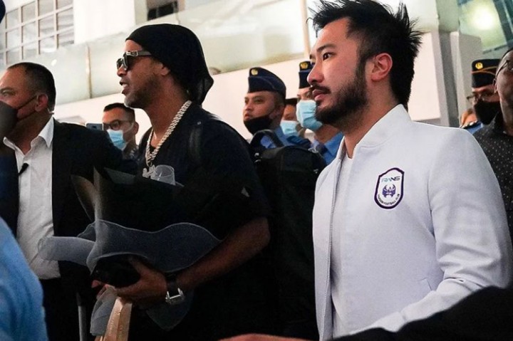 Datangkan Ronaldinho, Segini Biaya yang Dikeluarkan RANS Nusantara FC
