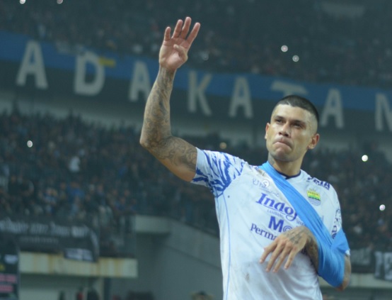 <i>Update</i> Kondisi Penyerang Persib Ciro Alves usai Patah Tulang