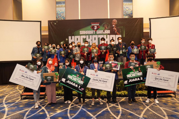 Pemenang kompetisi Hackathon 2022 di Jawa Timur. Dok. Istimewa