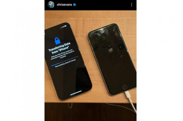Chris Evan Ucapkan Selamat Tinggal pada iPhone 6s Kesayangannya