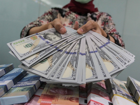 Kekhawatiran Inflasi Mereda, Rupiah Menguat ke Rp14.813/USD