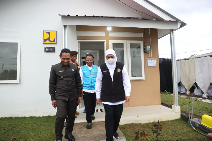 1.951 Huntap Dampak Erupsi Semeru Mulai Teraliri Listrik