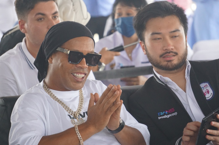 Rudy Salim: Ronaldinho Main Bola Mulutnya Enggak Tertutup