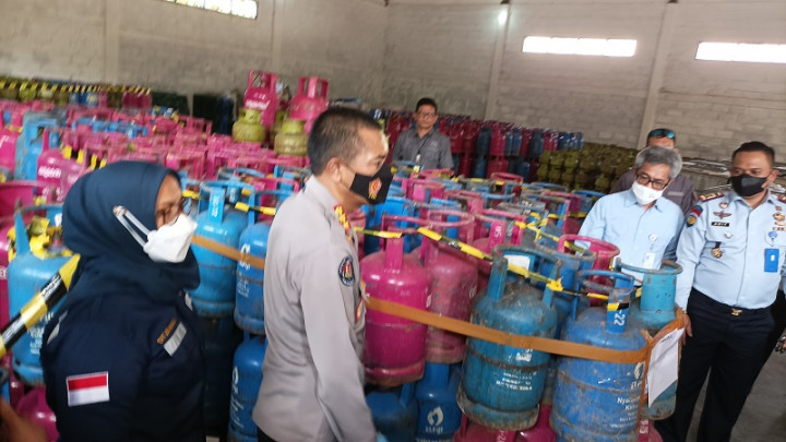 Komplotan Penyelewengan Gas Elpiji Bersubsidi Dibekuk