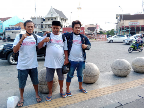 Adukan Aktivitas Tambang, 3 Korban Erupsi Semeru Jalan Kaki Menuju Istana Negara