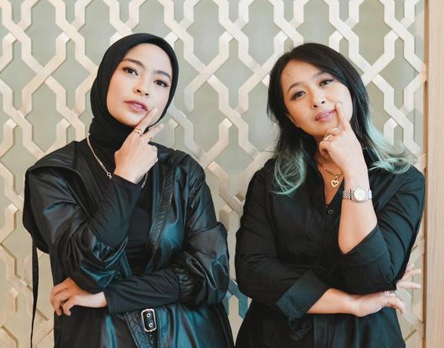 Sisi Lain Tantri dan Chua Kotak