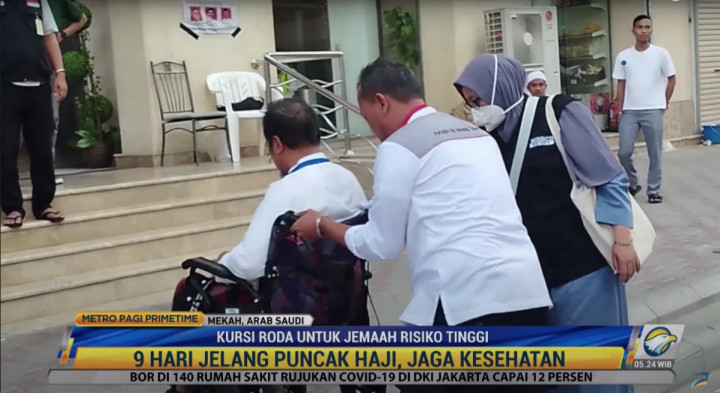 Petugas Haji Siapkan Kursi Roda untuk Jemaah Berisiko Tinggi