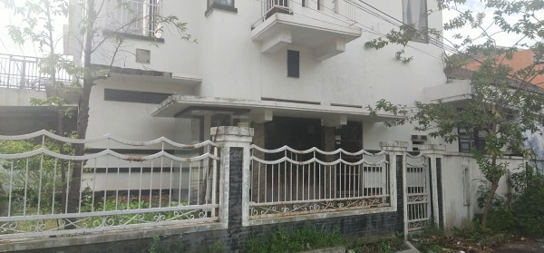 KPK Lelang Rumah Terpidana Suap Impor Daging Sapi di Depok