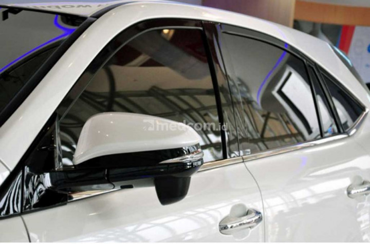 Ini Tanda-Tanda Kaca Film Di Mobil Harus Diganti