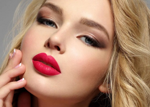  Lipstik menjadi andalan banyak wanita untuk menunjang penampilan mereka. (Foto: Ilustrasi. Dok. Freepik.com)