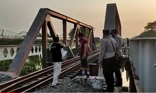 Petugas Pengecatan Rel di Lamongan Tewas Disambar Kereta