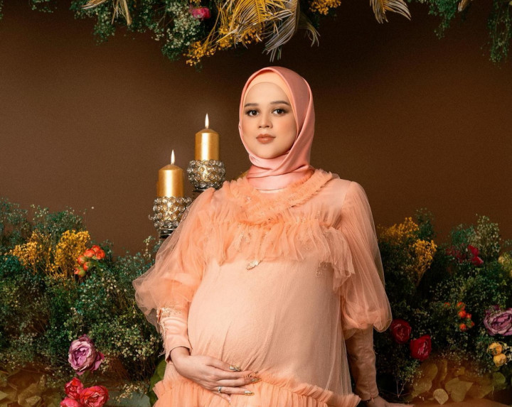 Kehilangan Banyak Pekerjaan Akibat Berhijab, Cut Meyriska Diminta Pakai Wig