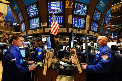 Wall Street Bangkit Kembali, Dow Jones Naik 1,05%