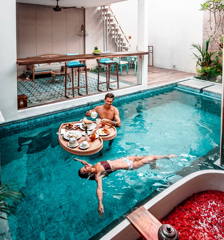Nikmati bulan madumu dengan Villa Ayona yang memiliki ragam pilihan kegiatan (Foto: Villa Ayona)