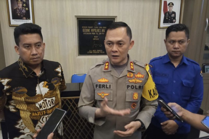 Penusuk Istri dan Anak Serahkan Diri ke Polres Malang