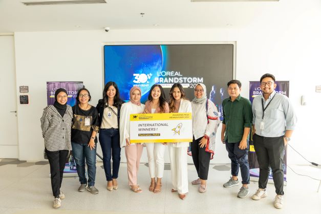 Selamat! 3 Mahasiswi ITB Juara L'Oréal Brandstorm 2022 Kategori Tech Track
