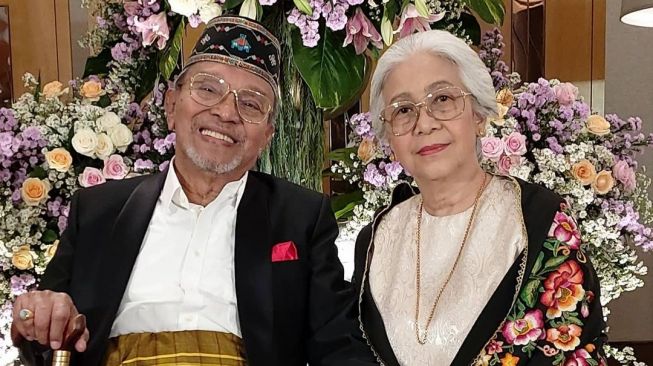 Bob Tutupoly adalah Ayah Terbaik Bagi Keluarga