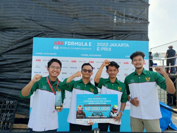 Keren, Tim Anargya ITS Sabet Empat Penghargaan Internasional di Formula Bharat Pi-EV 2022