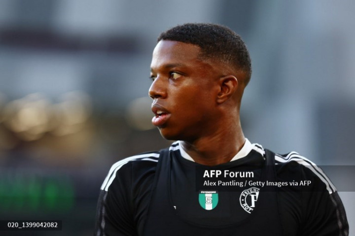 MU Tuntaskan Transfer Malacia