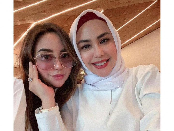 Pindah Agama, Salmafina Sunan Menangis Lihat Orangtuanya Ikut Dihujat