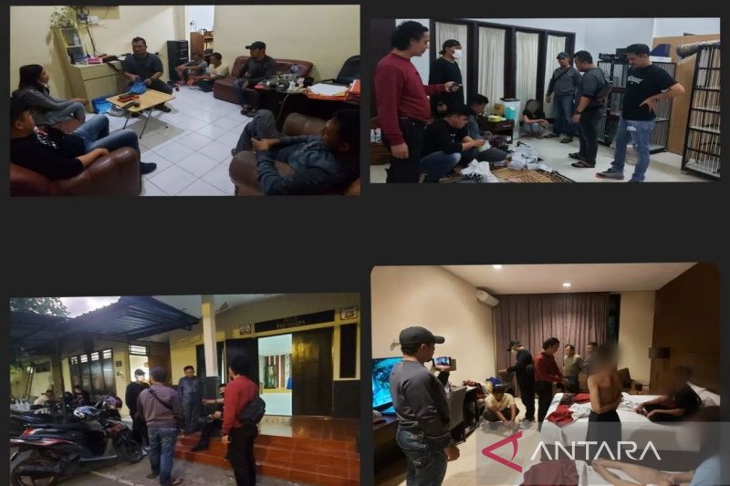 Tim Macan Kalsel Subdit 3 Jatanras Polda Kalsel saat meringkus ketiga tersangka di lokasi berbeda di Jatim dan Bali. ANTARA/Firman