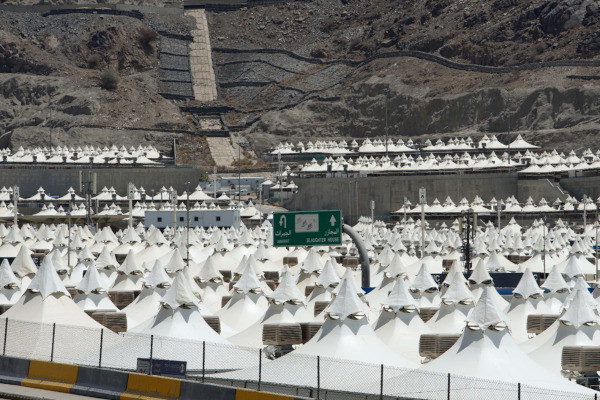 Tenda-tenda di Mina telah siap menyambut puncak haji 2022. Dok MCH 2022