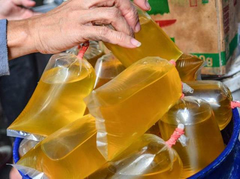 ID FOOD Sediakan Pom Minyak Goreng Curah di Pasar Tradisional