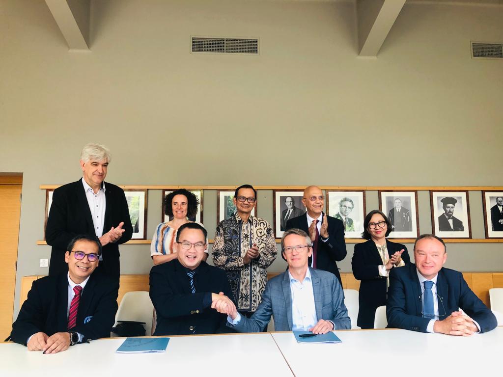 Penandatanganan MoU antara IPB dan KU Leuven. DOK IPB