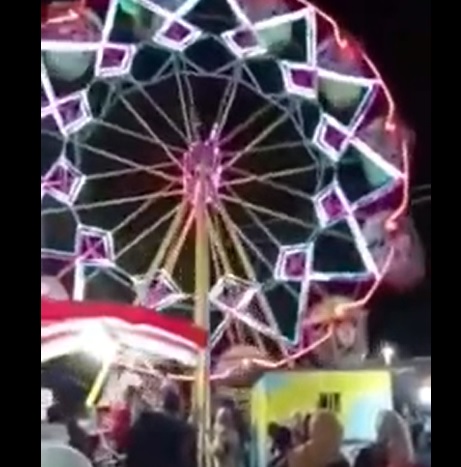 Viral, Rantai Wahana Bianglala di Pasar Malam Trenggalek Putus