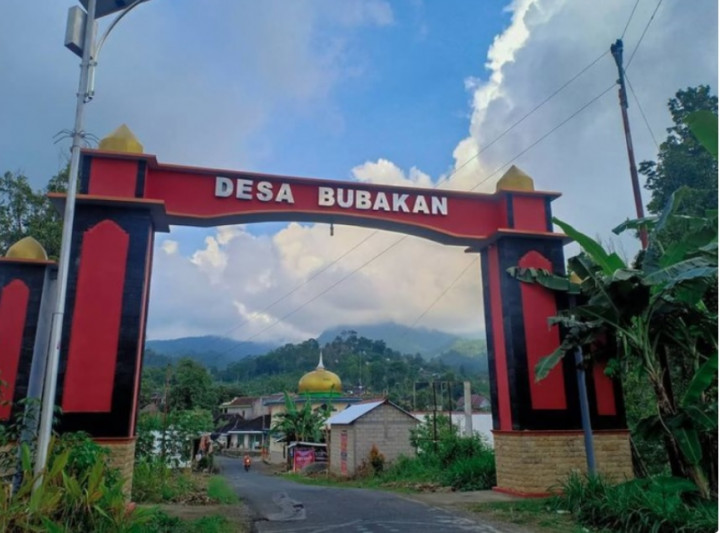 Desa Bubakan Kawasan Elite <i>Crazy Rich Wonogiri</i>  Milik Perantau Tukang Bakso