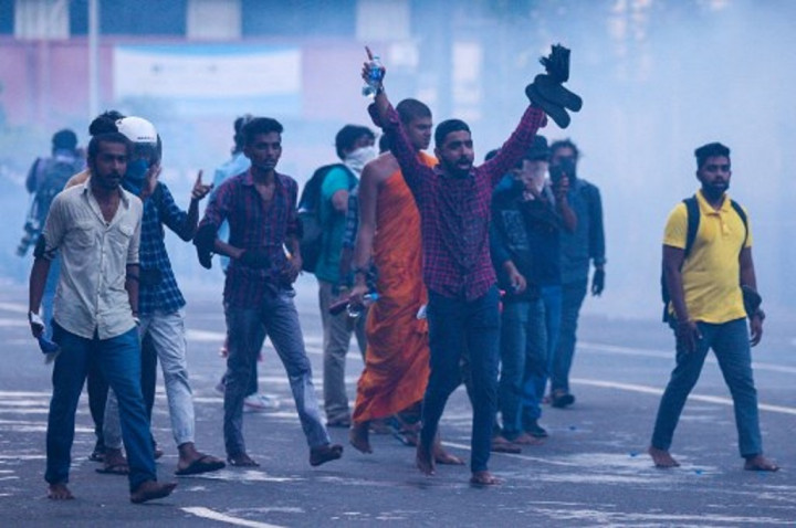 Sri Lanka Cabut Jam Malam Usai Ribuan Warga Turun ke Jalan