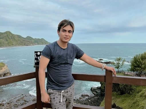 Charly van Houten Kecelakaan di Tol, Mobil Ringsek