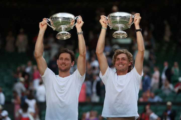 Tanding 4 Jam Lebih, Ebden/Purcell Keluar sebagai Juara Wimbledon